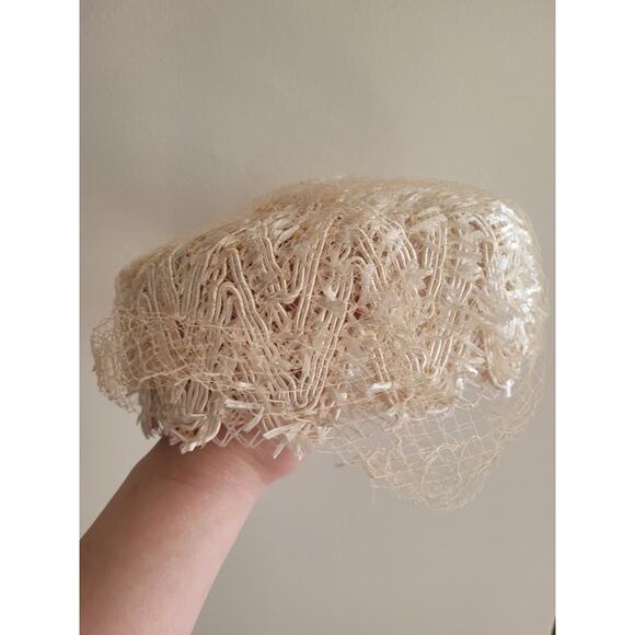 Vintage Ivory Lace Hat - Picture 4 of 6